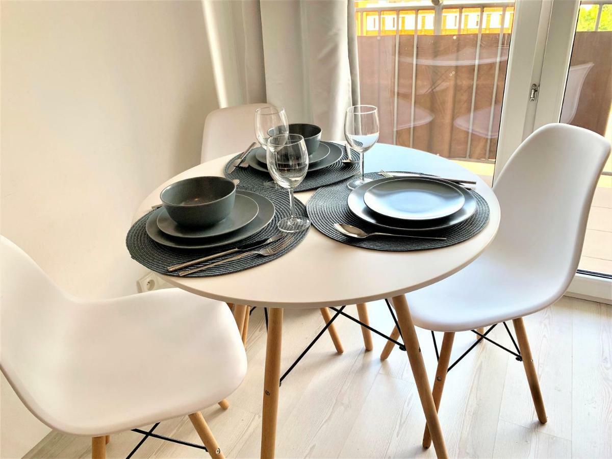 2-Room Apartment Nowy Dwór Mazowiecki Εξωτερικό φωτογραφία