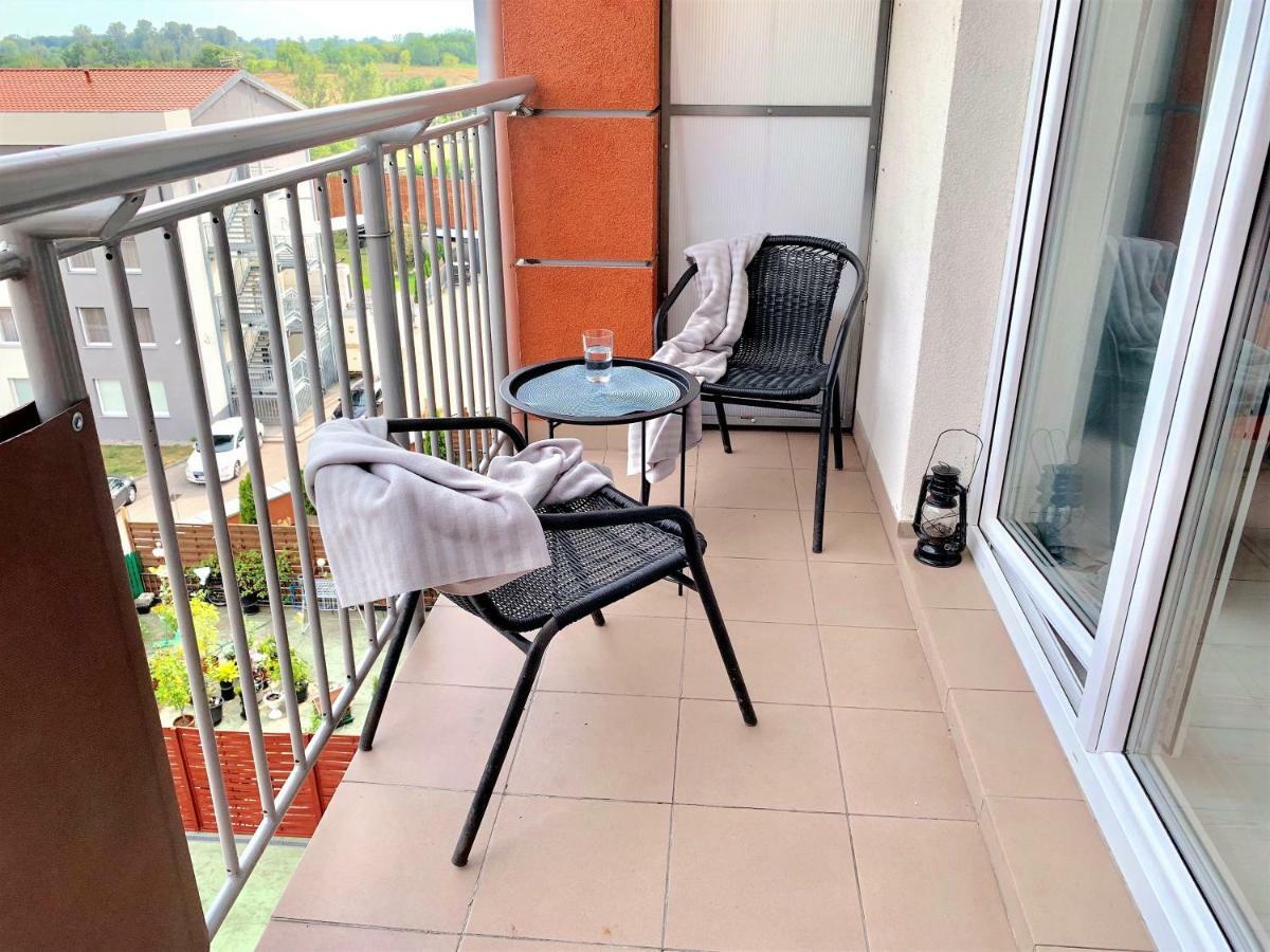 2-Room Apartment Nowy Dwór Mazowiecki Εξωτερικό φωτογραφία