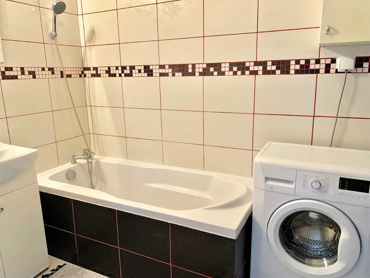 2-Room Apartment Nowy Dwór Mazowiecki Εξωτερικό φωτογραφία